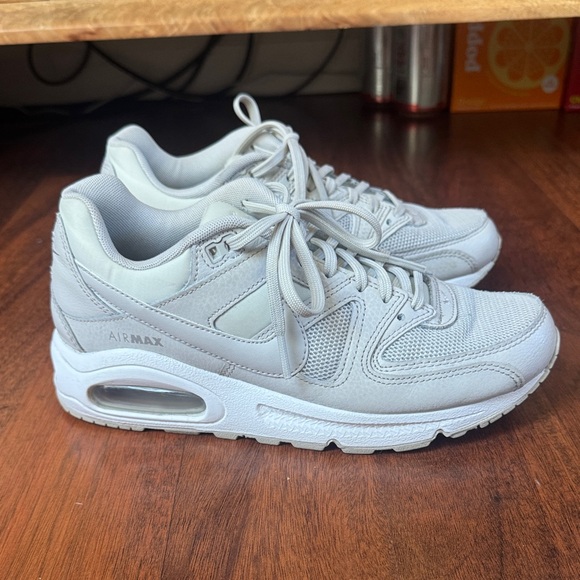 Nike Shoes - Nike Air Max Command
